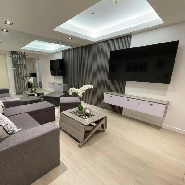 High-end 2BR Condo Boracay Tower - Azure Residences near Manila Airport，位于马尼拉的酒店