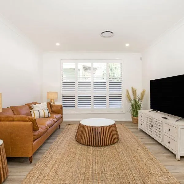 Callala Sunrise Pet Friendly 5 Mins Walk to Beach, hotel in Callala Beach