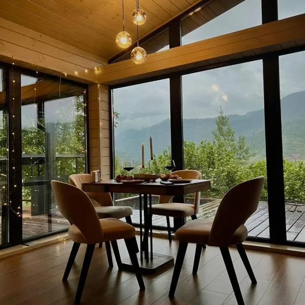 Mirest - котеджі в горах із чаном-джакузі, hôtel à Slavsko