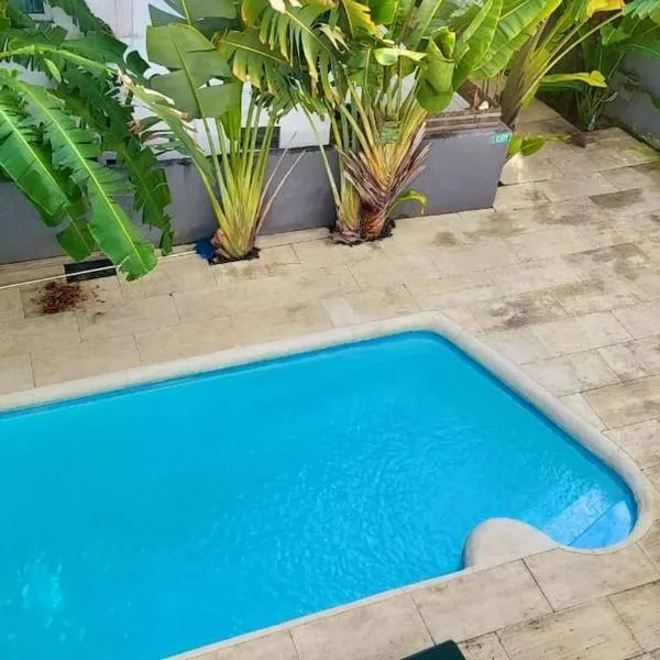 Fully equipped Studio with pool in Grand Bay, Hotel in Grand Baie