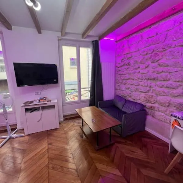 Studio de charme centre paris 10 min de république, hotel Párizsban