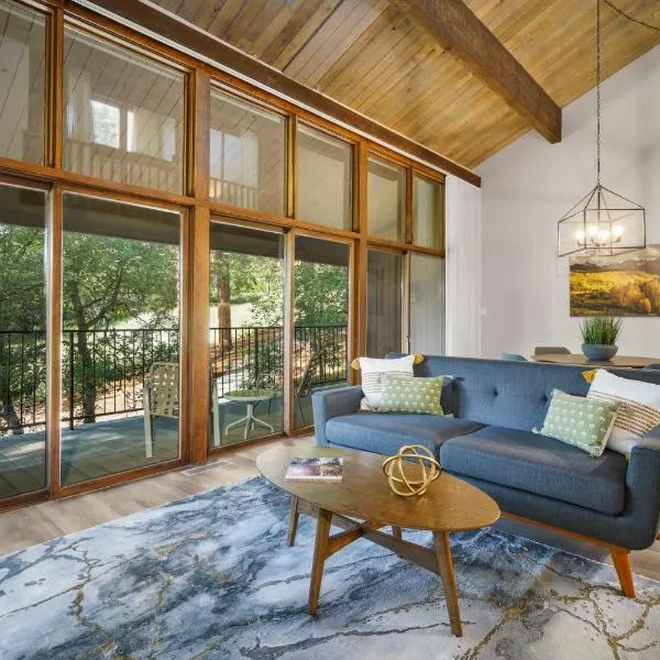 #1Condo Glacier Resort Pool Golf HotTub Sauna Gym, hotel in Durango