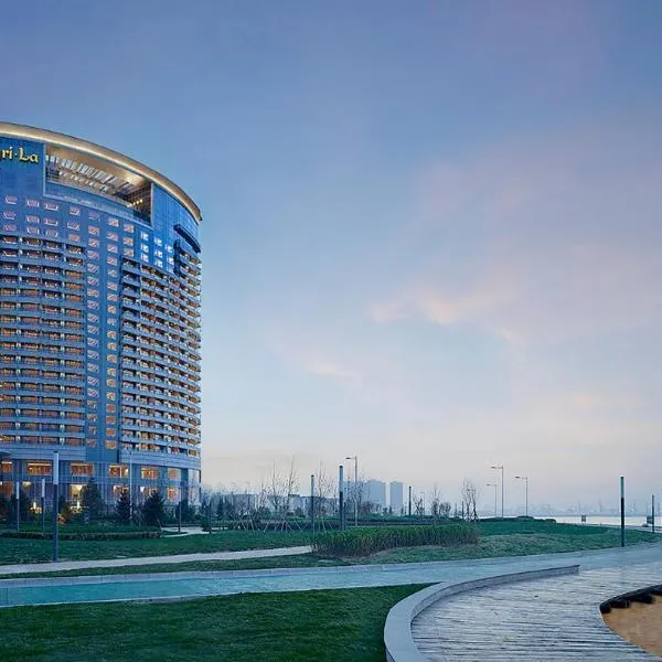 Shangri-La Qinhuangdao, hotel v destinaci Čchin-chuang-tao