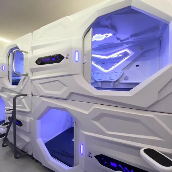 U Capsule Hotel Kulai, hotel in Kulai