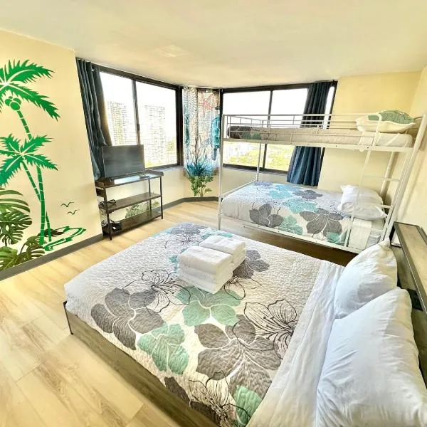 Ocean Canal Mountain View Steps from Waikiki Beach 6person, hotel in Honolulu