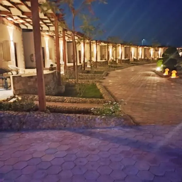 Dolphin Continental Hotel, Hotel in Al-Qusair