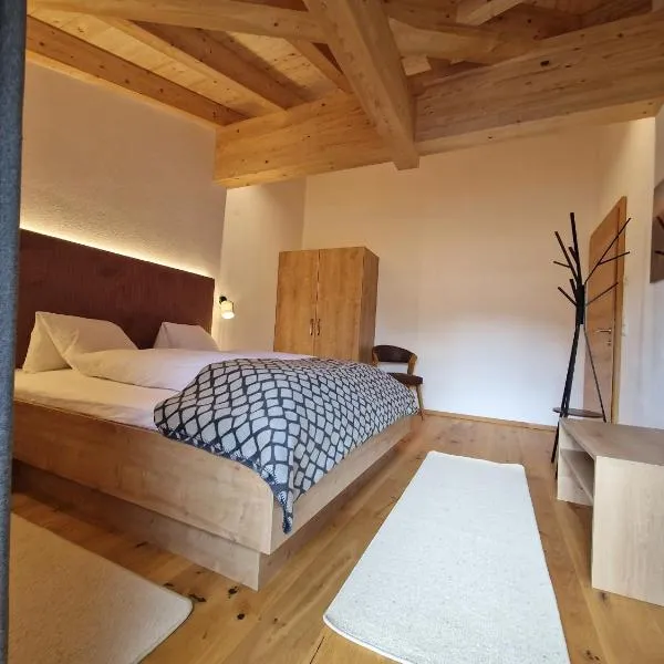 Ferienhof Adl-Au, Hotel in Sankt Ulrich am Pillersee