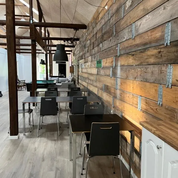 The Barn, Hotel in Give
