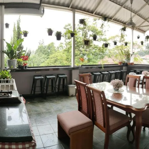 chez FAUSTINE, hotel in Bandung