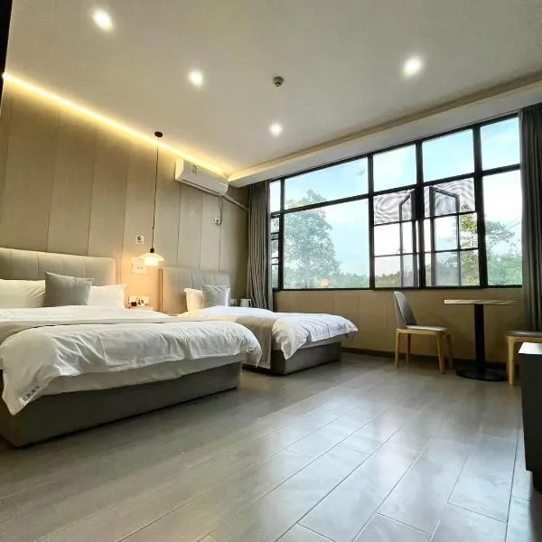 Jinyang Xinyi Hotel - Tianfu International Airport, hotel di Jianyang