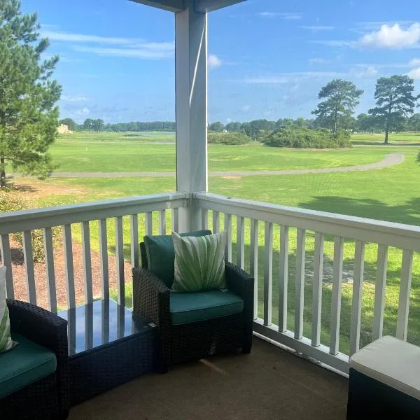 A Home Away From Home - Amazing Golf Course Views、マートルビーチのホテル