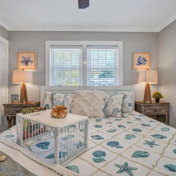 Pierside Retreat Saint Simons Island 3BR Sleeps 8, hotel a Saint Simons