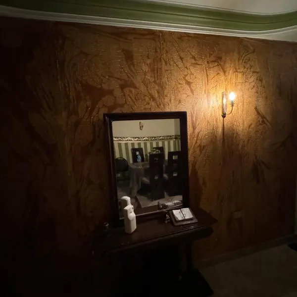 Luxury Apartment in Zamalek, hotel in Al Walīdīyah