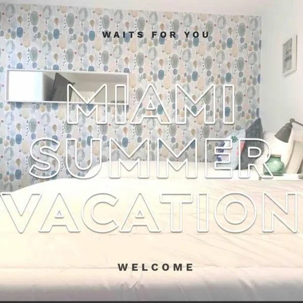 B04 7 minutes from the beach Midtown Miami，位于迈阿密的酒店