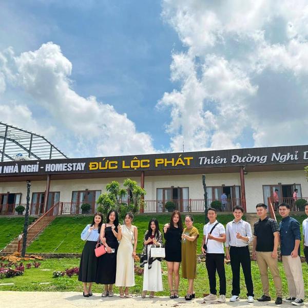 Khách sạn Đức Lộc Phát, Kiến Ðức