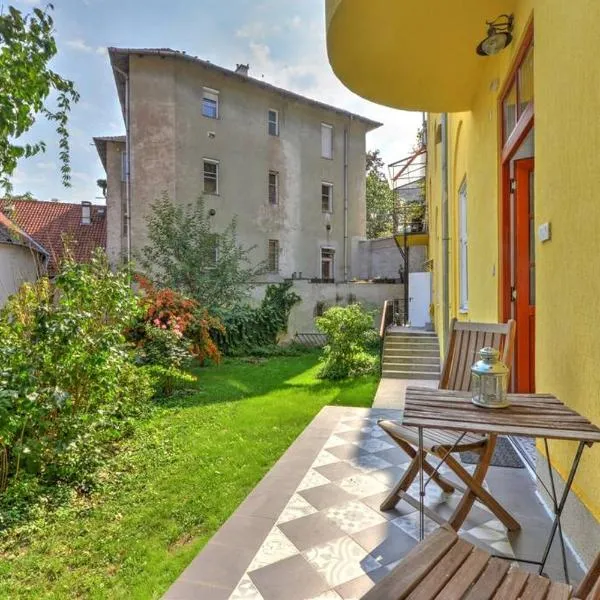 Castle hill garden studio, hôtel à Budapest