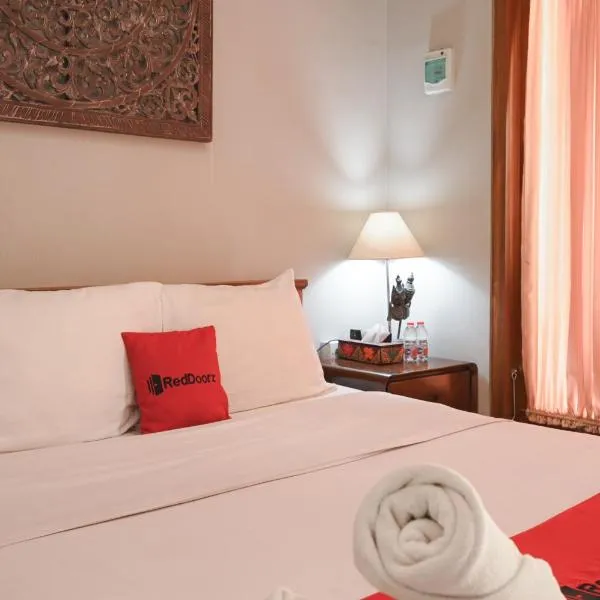 RedDoorz near Mertasari Beach 2, hotel in Pesanggaran