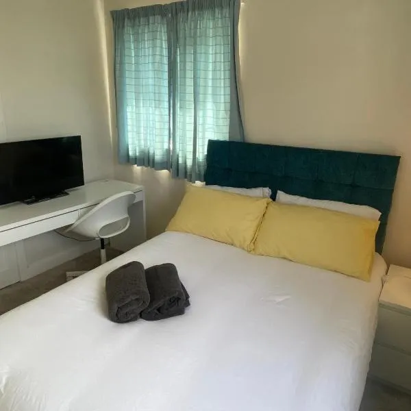 Bittern Lodge Homestay with Free Parking & Parking for cruise available, Full access to kitchen in Southampton, ξενοδοχείο στο Σαουθάμπτον