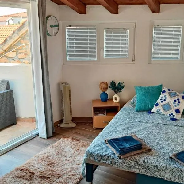 Tisno Stone House on the Cove, hotel in Tisno
