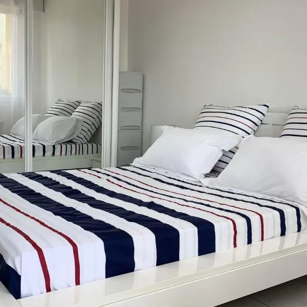 FLEUR De LYS - PROCHE CENTRE VILLE ET LAC, Hotel in Thonon-les-Bains