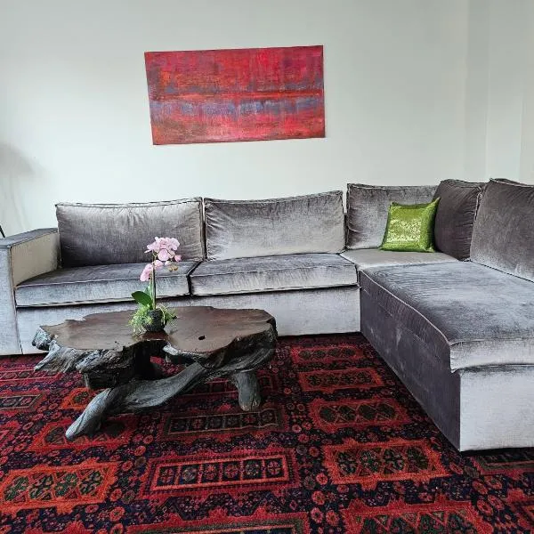 Moderne Doppelhaushälfte in Oppenheim, hotel v destinaci Oppenheim