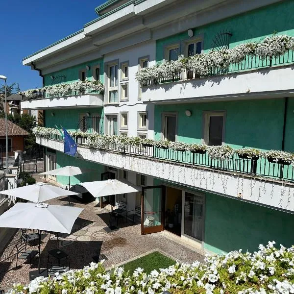 Hotel San Berardo, hotel v destinaci Pescina