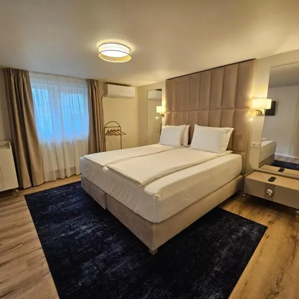 Hotel Queen, hotel v destinaci Râmnicu Vâlcea