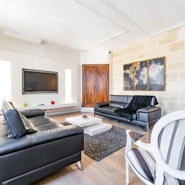 Magnifique Appartement - 160m2 - 3 Chambres - Centre de Bordeaux, hotel em Bordeaux