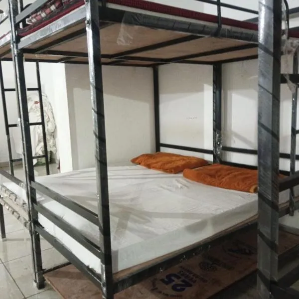 RL Dormitory, hotel v destinaci Indaur