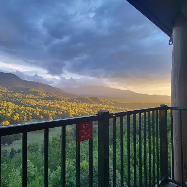 Stairway to Heaven, Breathtaking mtn views Indoor pool & hot tub, hotel v destinaci Gatlinburg