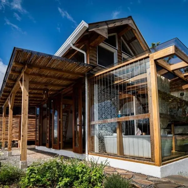 Casita Acantilado - Timber Frame Tiny House, hotel v destinaci Monteverde Costa Rica