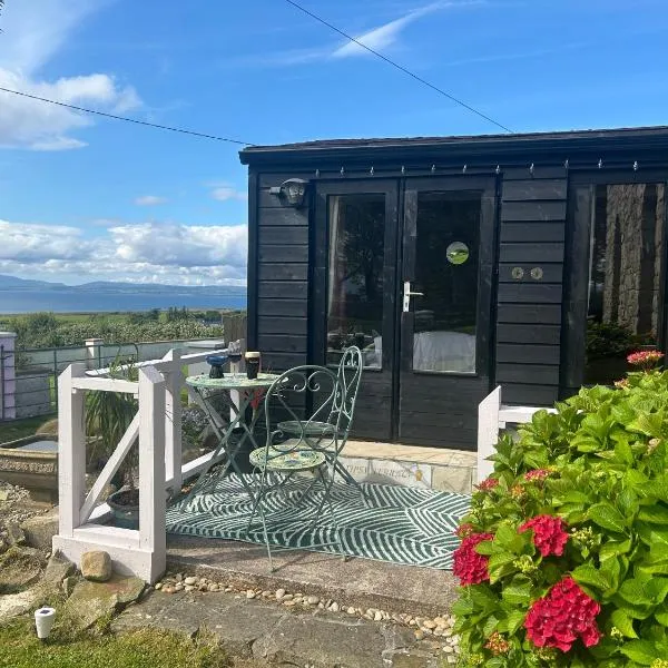The Creevy Cabin, hotel in Ballure