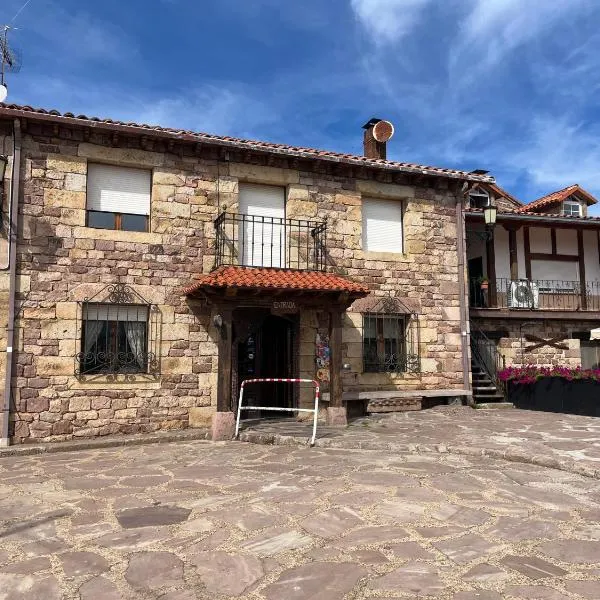 Hostal Cholo, hotel in Brañosera