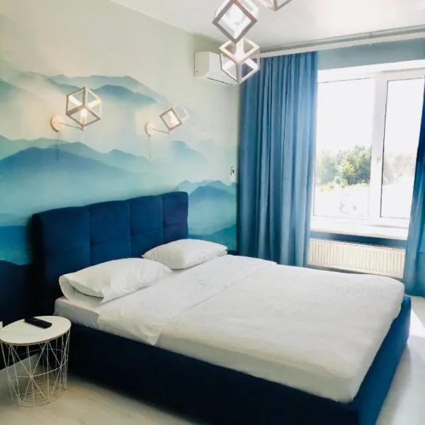 Апартаменти Люкс, КОНДИЦІОНЕР, парковка, Авторинок, медцентр ЯНА - 5хв, hotel in Luts'k