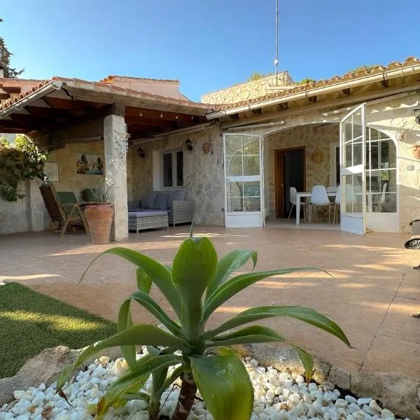 Casa Palmerita a 7 minutos andando de una playa de aguas cristalinas, hotel v destinaci Teulada