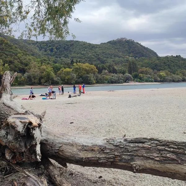 Kisoroszi Szigetcsúcs Lakókocsi-Vissza a természetbe a Duna parton, hotell sihtkohas Kisoroszi