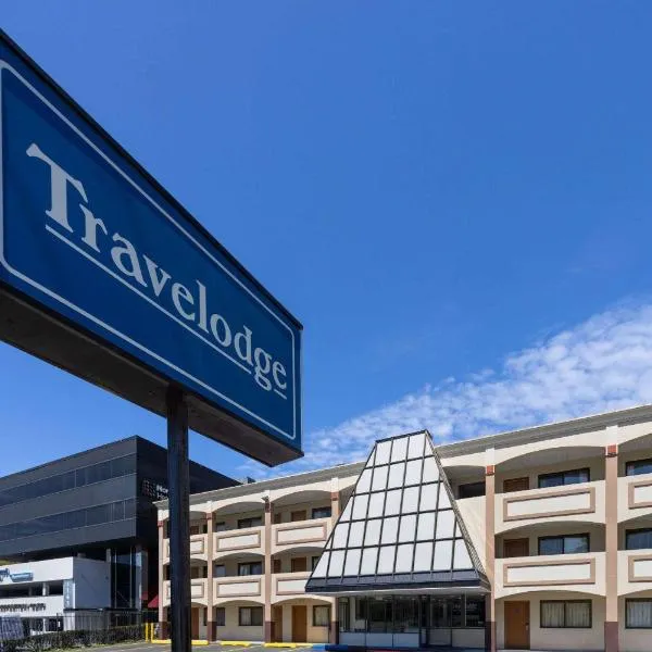 曼哈塞特旅行山林小屋，位于Manhasset的酒店