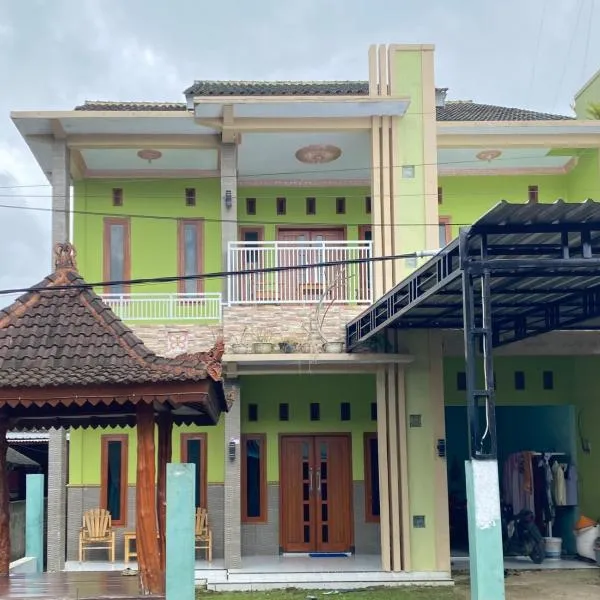 Ijen kingdom guest house, hotel in Tamansuruh