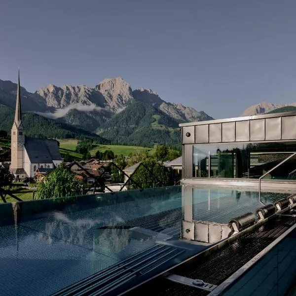 die HOCHKÖNIGIN - Mountain Resort, ξενοδοχείο σε Maria Alm am Steinernen Meer