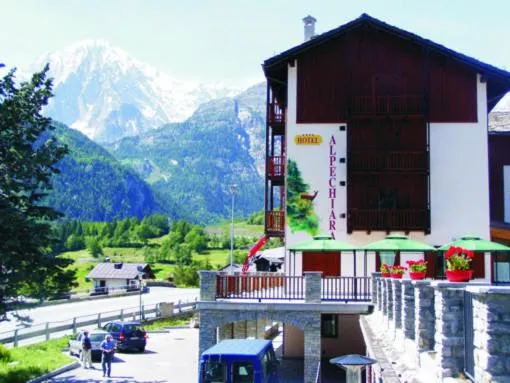 Hotel Alpechiara، فندق في حمامات بري ساينت ديدييار