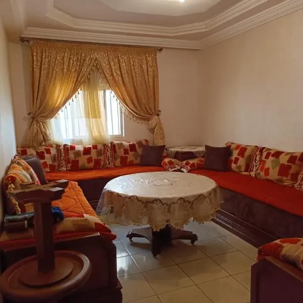 Très belle Appart à louer pour vos vacances-Dyafa Agadir- A 2chambres, hotel in Agadir
