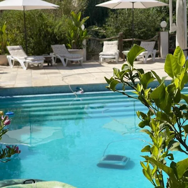 River Heart Lodges, ξενοδοχείο σε Coín