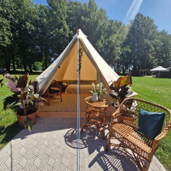 Glamping za Zamkiem w Chęcinach, hotel v destinaci Chęciny
