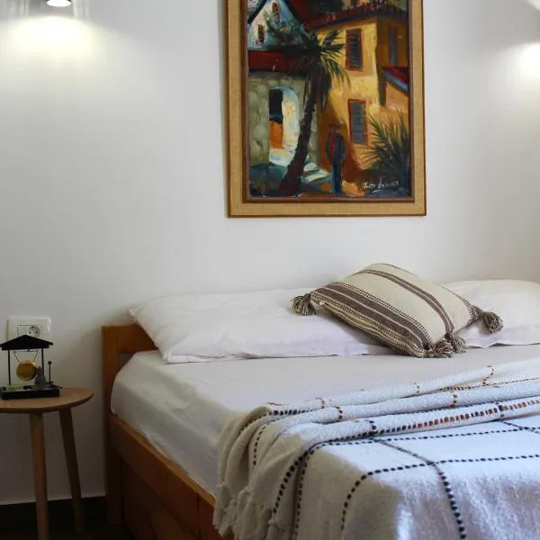 Villetta Monte - 3 minutes walk from the sea，位于赫尔采格诺维的酒店