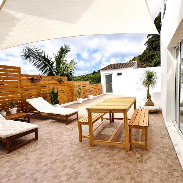 UpTown Apartments, Hotel in Horta