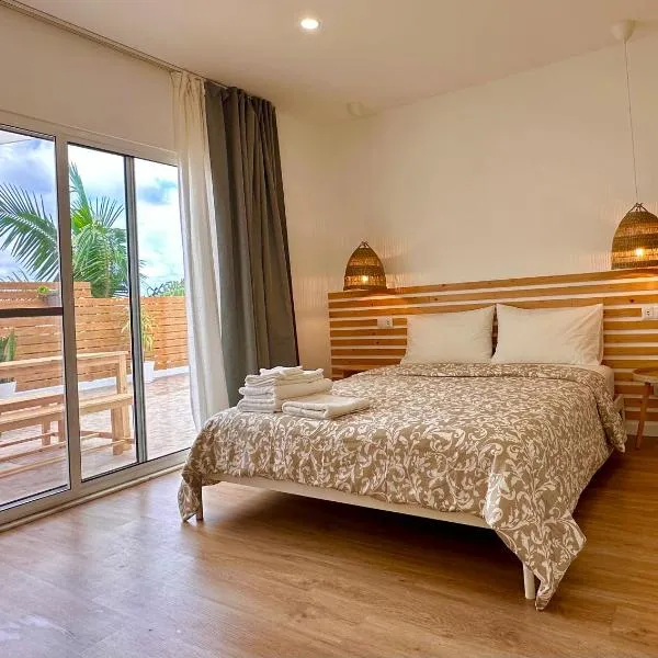 UpTown Apartments, hotel in Horta