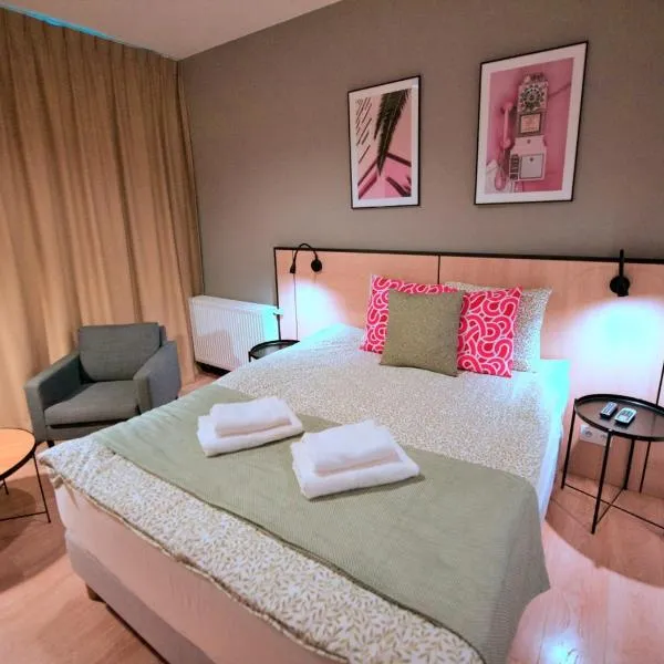 BK Aparthotel Praga - National Stadium - Comfortable Apartment for 4 people, hotel ve Varšavě