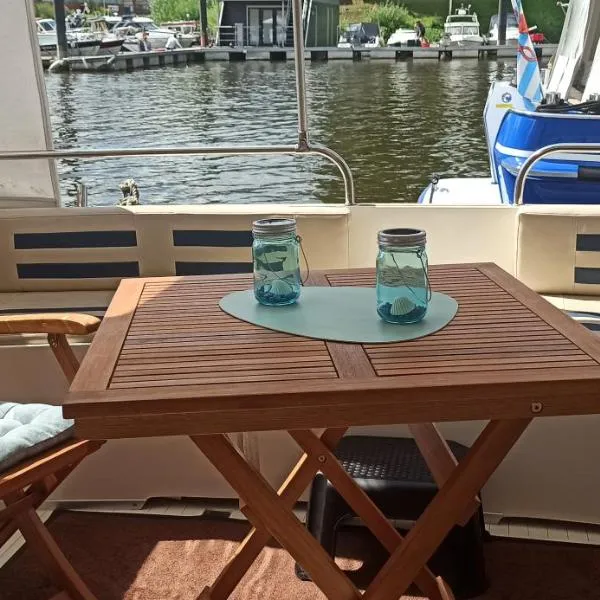 Kappoleni - ein Boot für dich, hotel in Lauenburg