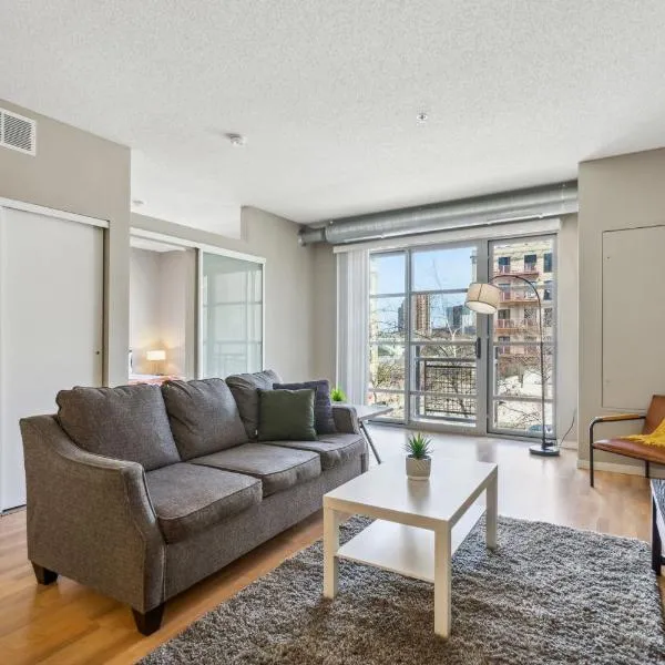 Minneapolis में, होटल CozySuites Mill District with pool, gym #11