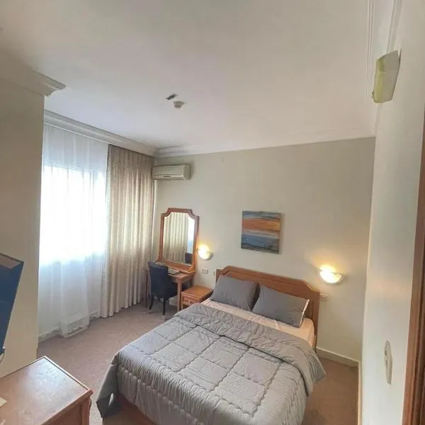 Almotwest hotel, hotel em Trípoli